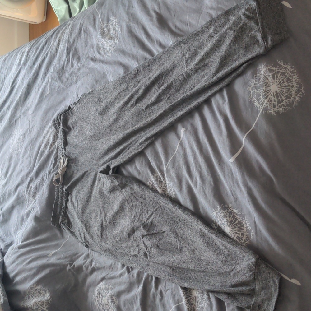 Vuori grey small joggers